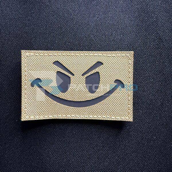 PARCHE LASERCUT "SMILEY MALÉFICO - COYOTE"