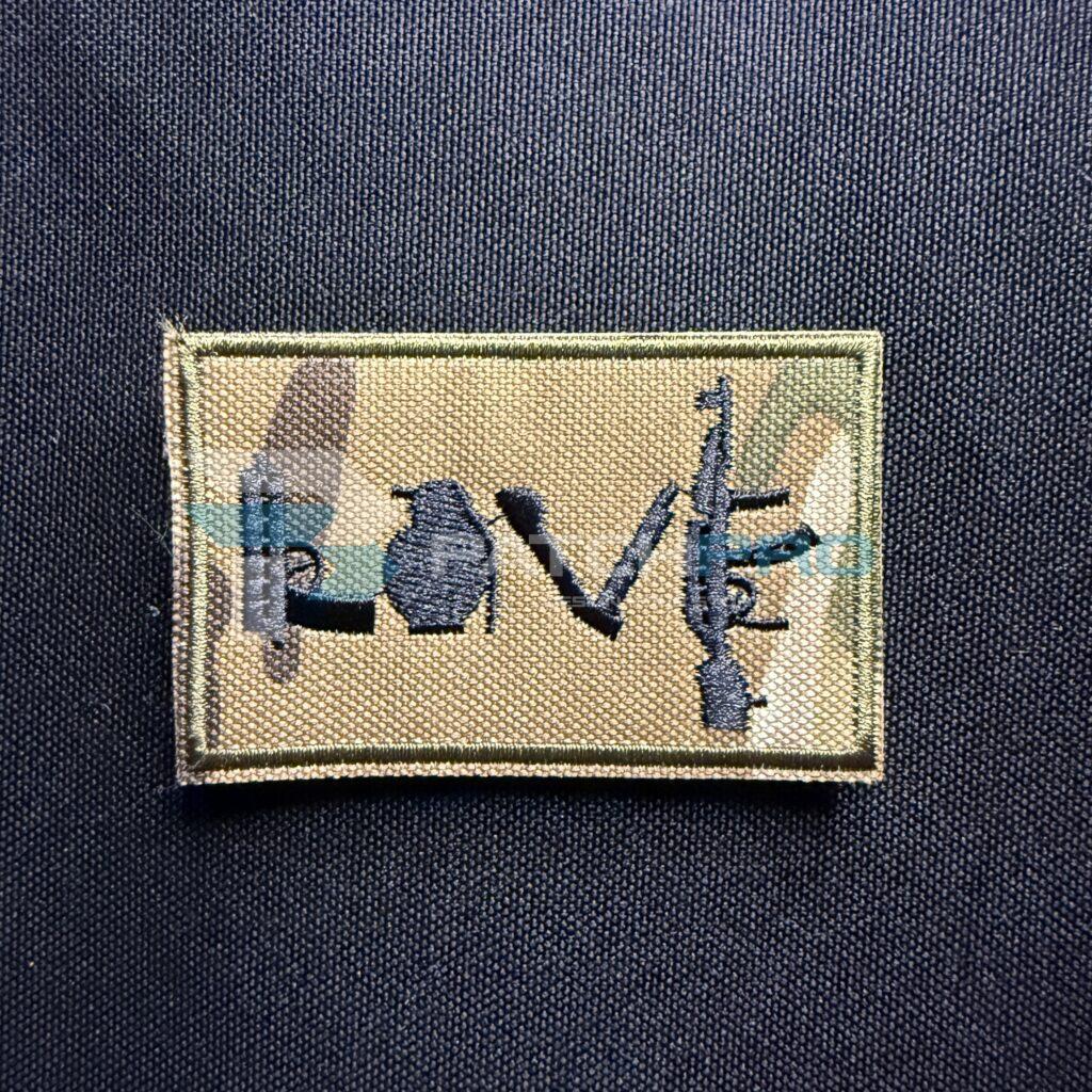 PARCHE LASERCUT «LOVE TÁCTICO – MULTICAM»