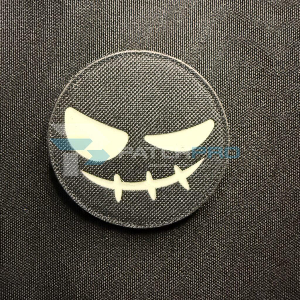 PARCHE LASERCUT «SONRISA DEMONÍACA – NEGRO»