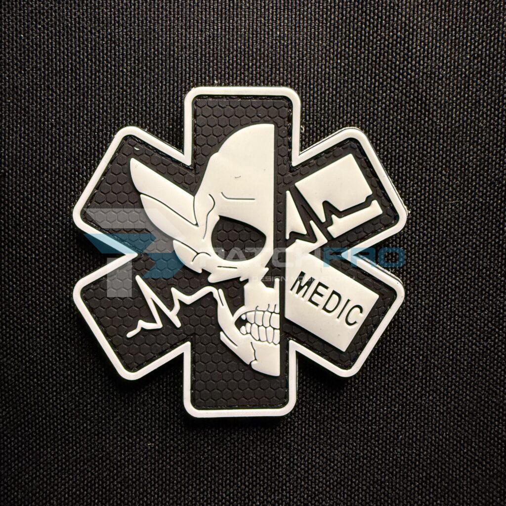 PARCHE PVC PARAMÉDICO «CALAVERA NEGRA-BLANCA»