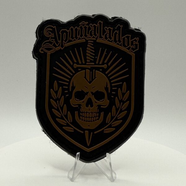 PARCHE PVC “APUÑALADOS” – ÁRIDO